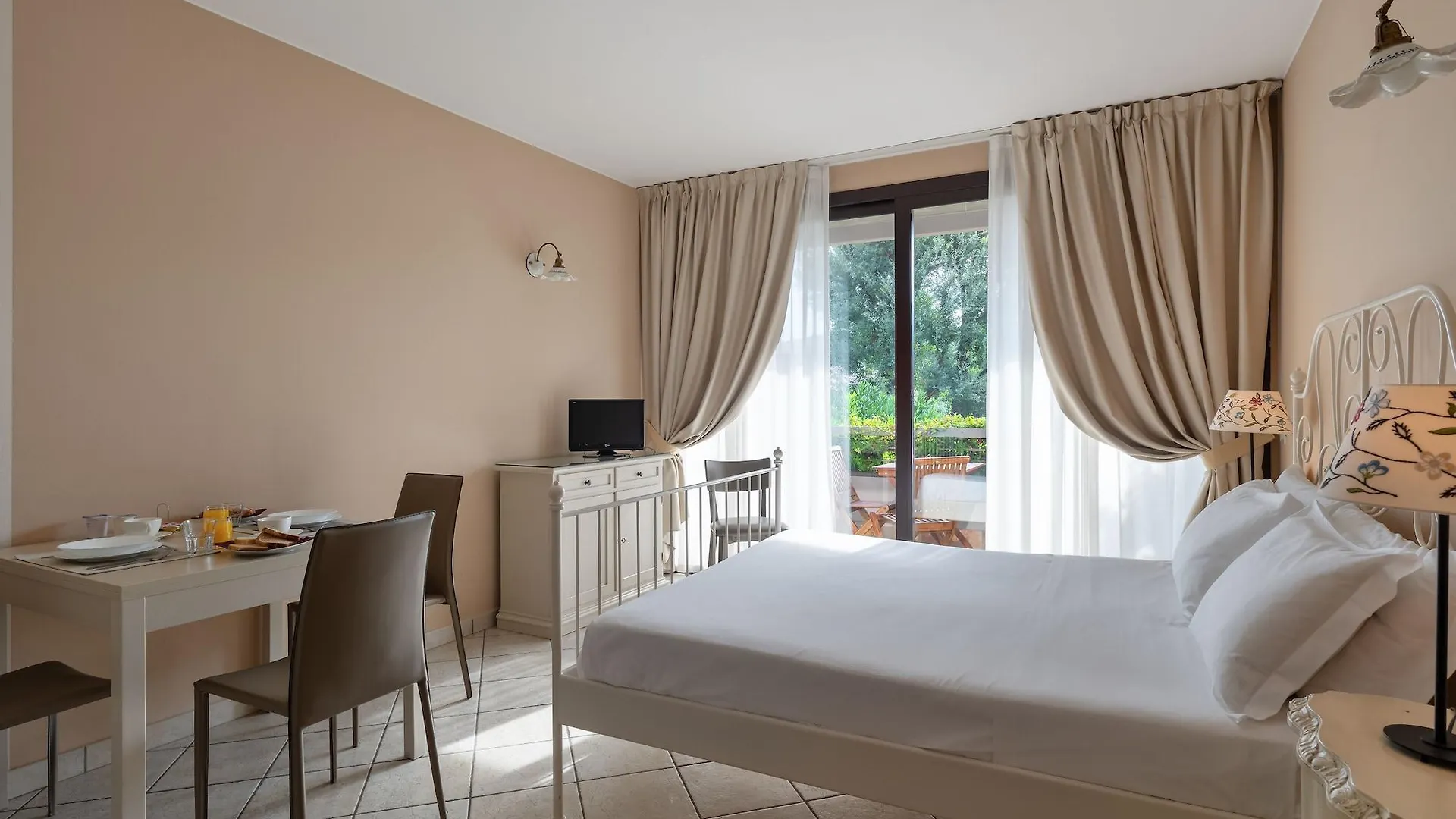 Il Sogno Apartments Desenzano del Garda 4*,  Italie