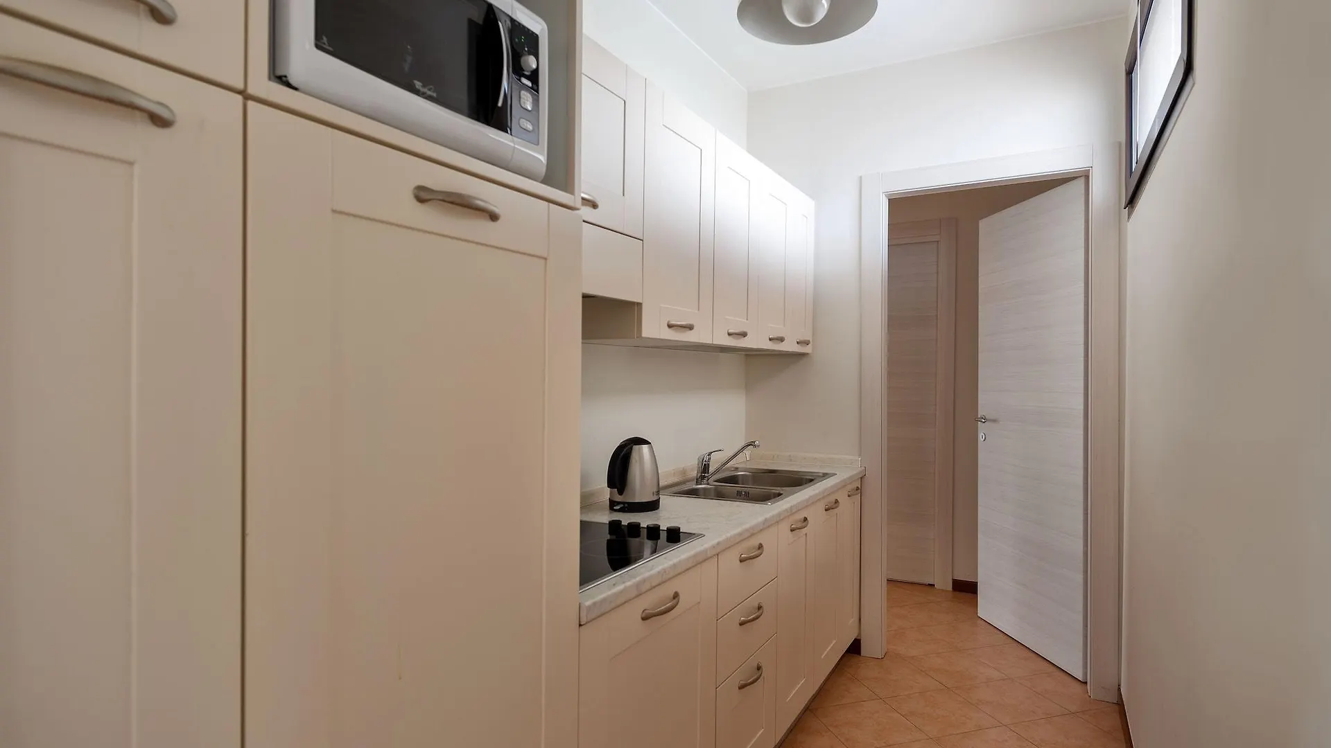 Il Sogno Apartments Desenzano del Garda 4*,