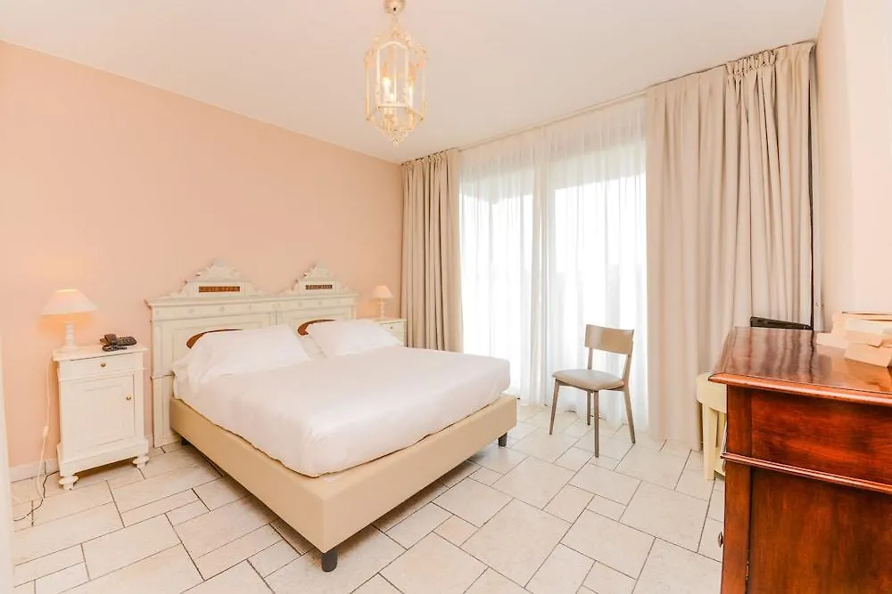 Il Sogno Apartments Desenzano del Garda Apart Otel
