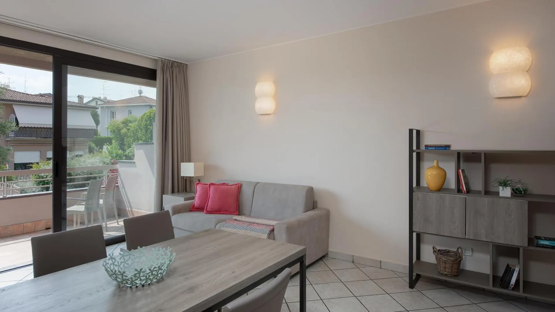 Il Sogno Apartments Desenzano del Garda Apart Otel